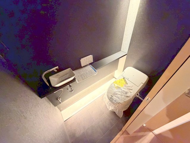 トイレ　綺麗なトイレにはウォシュレット標準装備です。