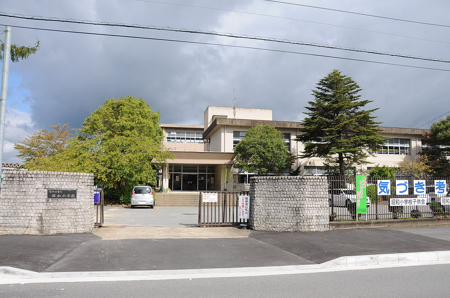 小学校　福知山市立昭和小学校（小学校）まで972m