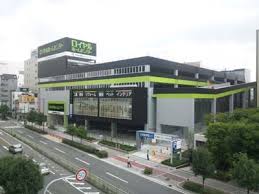 ホームセンター　ロイヤルホームセンター 森ノ宮店（ホームセンター）まで107m