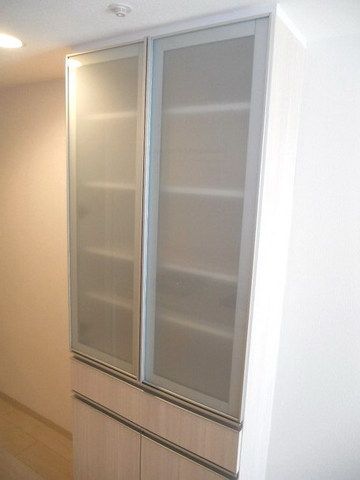 その他設備　★作り付けの食器棚もあります★