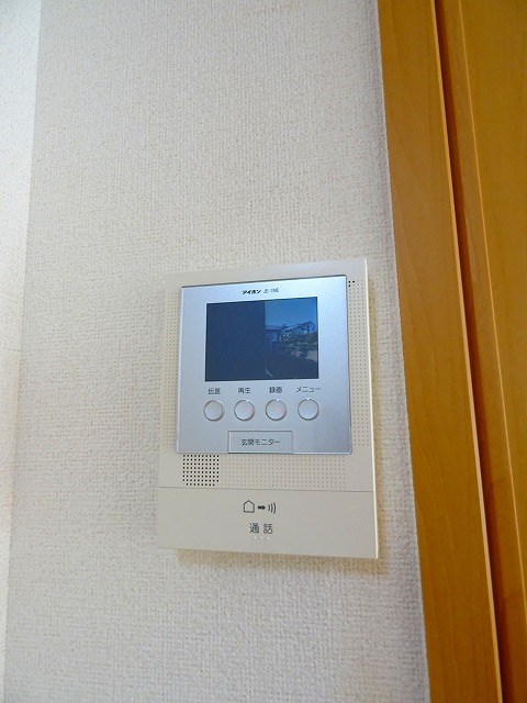 セキュリティ　モニター付きインターホンです。