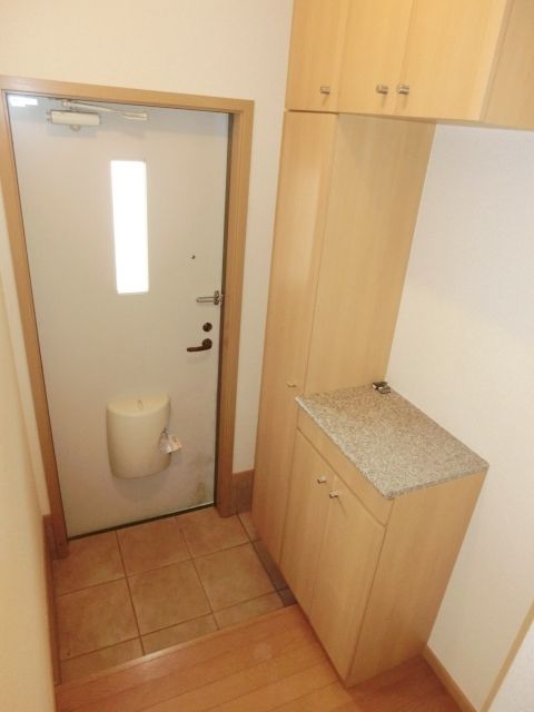 玄関　シューズボックス付きの玄関