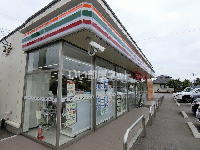 コンビニ　セブンイレブン 結城アクロス通り店（コンビニ）まで887m
