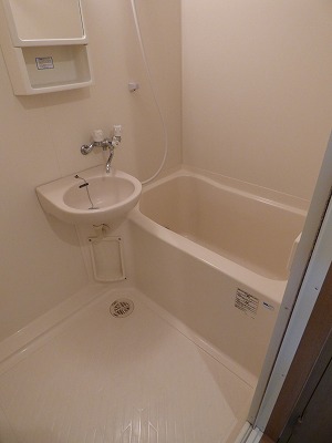 バス・シャワールーム　※別部屋参考写真