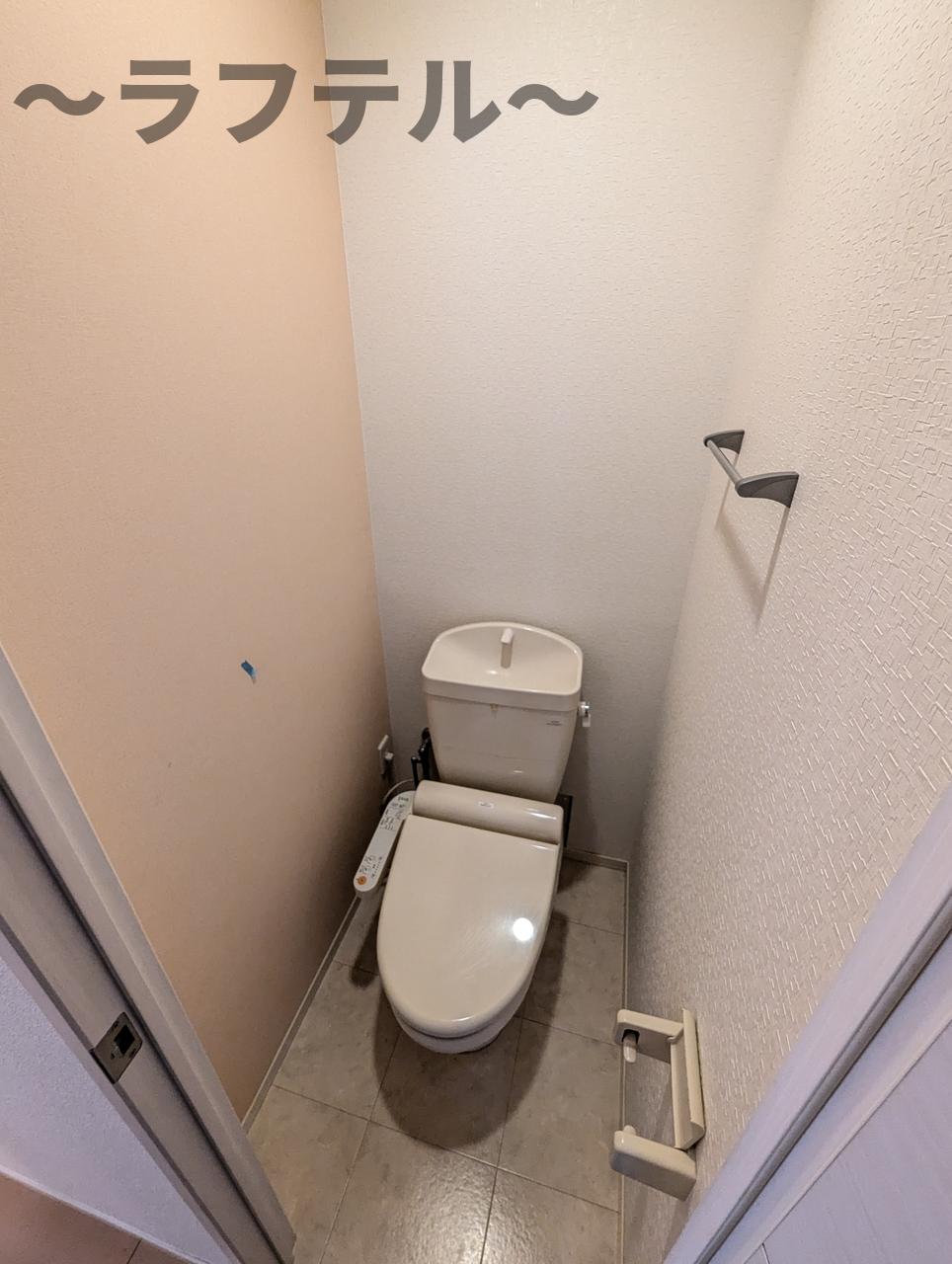 洗面設備　同メーカー施工　別部屋写真