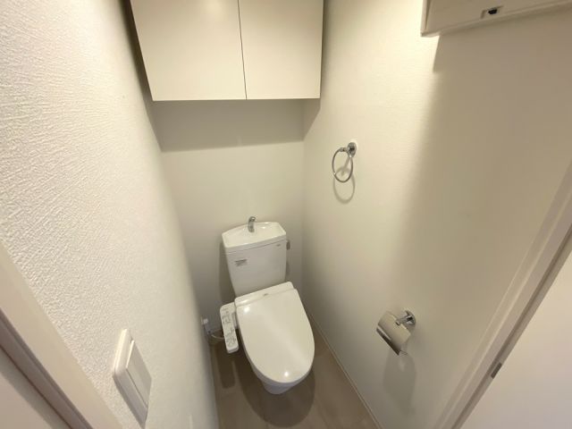 トイレ　※部屋毎でカラーに違いがある場合がございます。