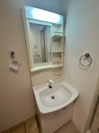 洗面設備　別部屋参考写真です