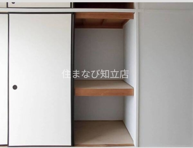 収納　別室同型写真