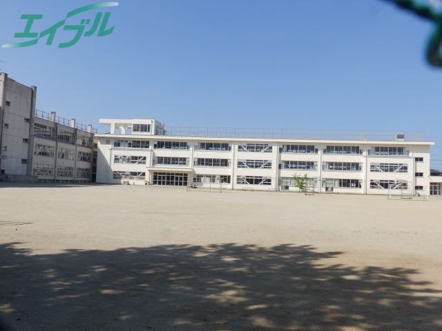 小学校　津市立新町小学校（小学校）まで500m