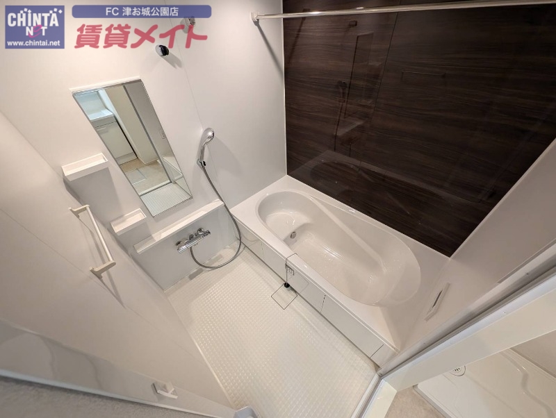 バス・シャワールーム　同タイプ写真