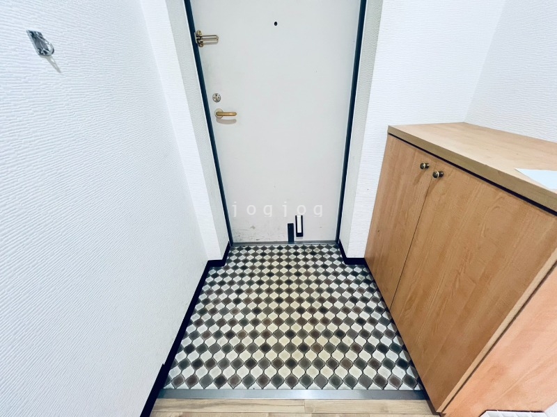 玄関　ゆったりとした玄関です。
