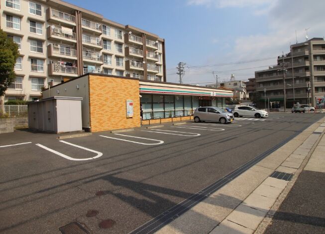 コンビニ　セブンイレブン名古屋社口1丁目店（コンビニ）まで753m