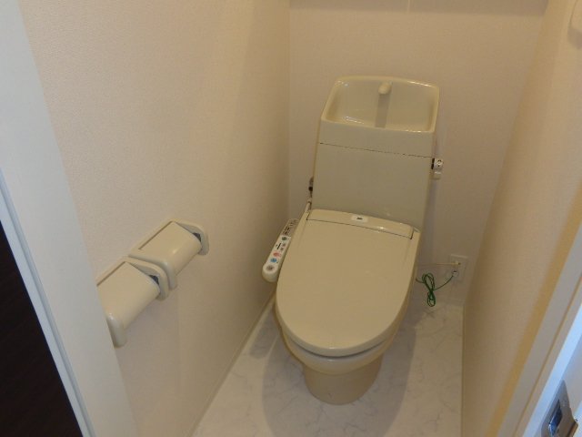 トイレ　シャワー付トイレ