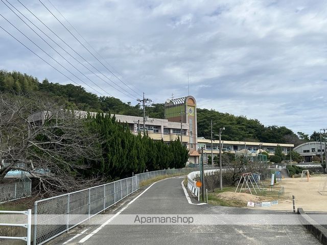 小学校　岡山市立千種小学校（小学校）まで1500m