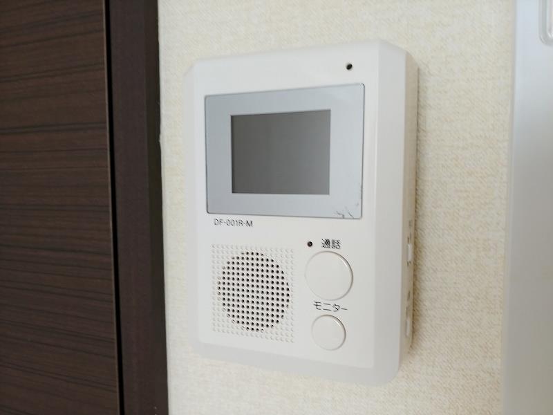 セキュリティ　モニター付きインターホンあり