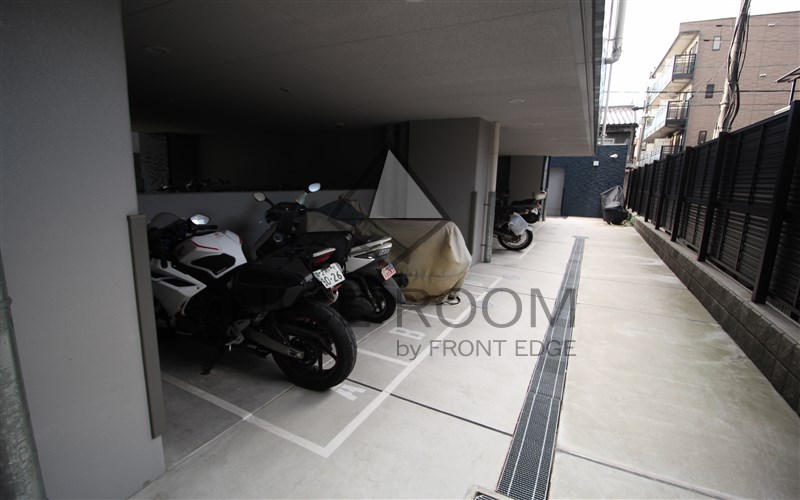 駐車場　プレサンスOSAKADOMECITYビーツ　バイク置場