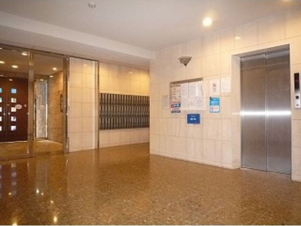 エントランス　名古屋で一番初期費用の安い賃貸専門の不動産会社です(^^)