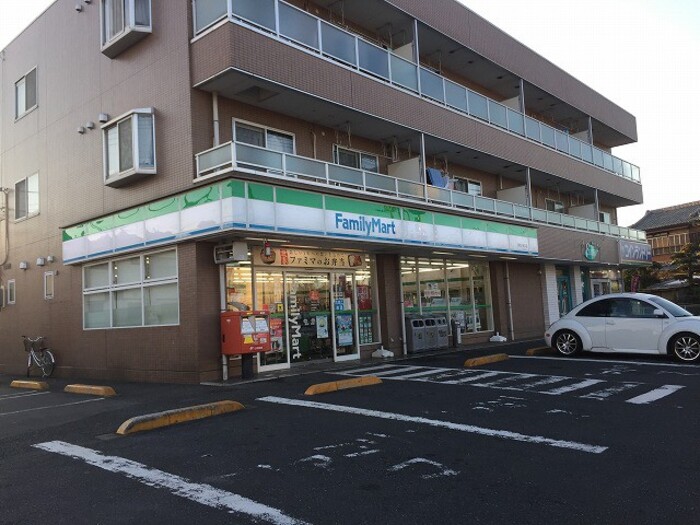 コンビニ　ファミリーマート さいたま本町東二丁目店（コンビニ）まで609m