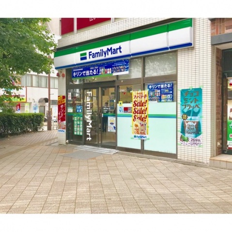 コンビニ　ファミリーマート（コンビニ）まで160m