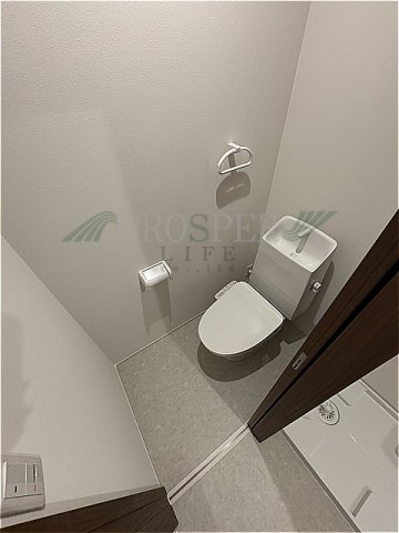 諏訪1丁目共同住宅のトイレ写真