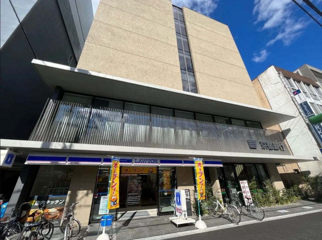 コンビニ　ローソン 西院西店（コンビニ）まで160m