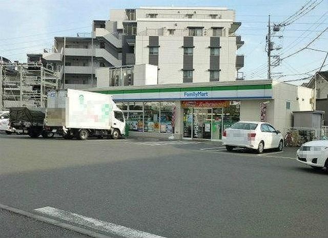 コンビニ　ファミリーマート日野甲州街道店（コンビニ）まで498m
