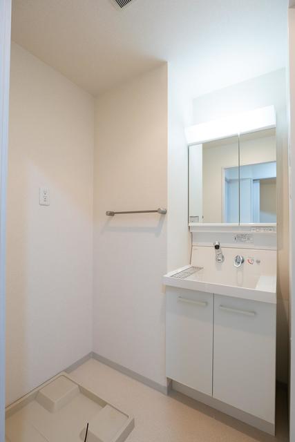 洗面設備　※写真は同タイプ住戸です。