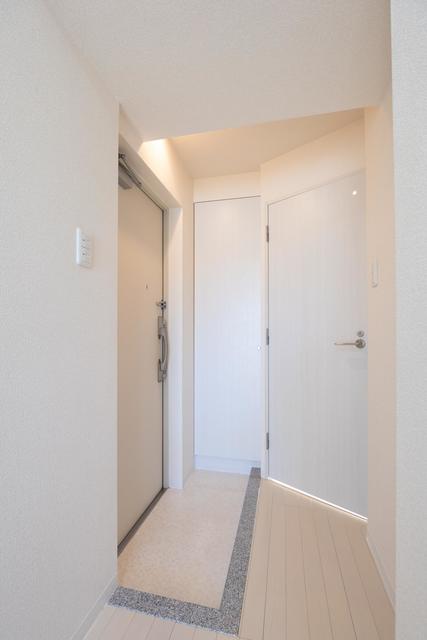 玄関　※写真は同タイプ住戸です。