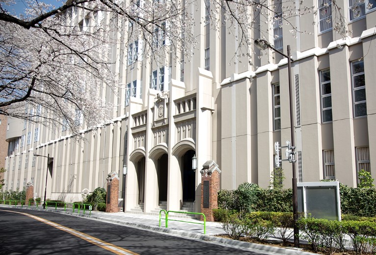 中学校　私立雙葉中学校（中学校）まで440m