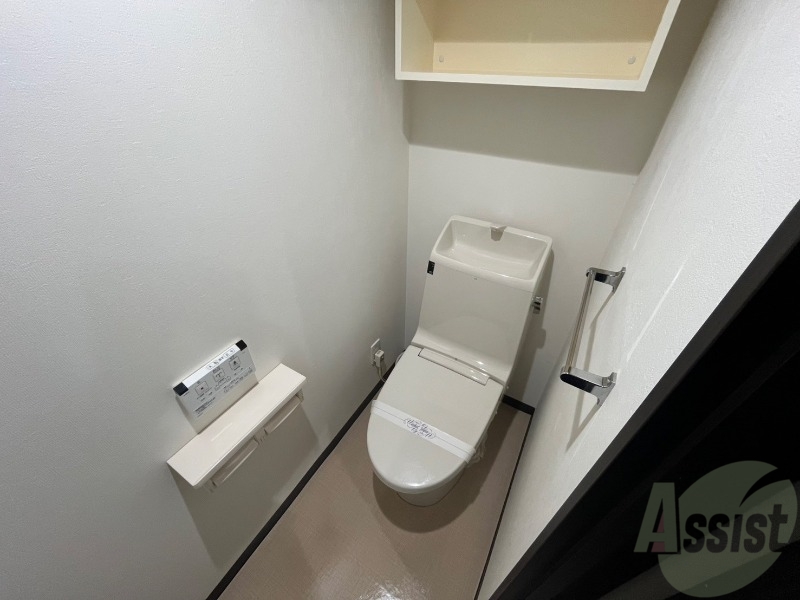 トイレ　こちらはトイレです。清潔感があり、安心して使用できます。