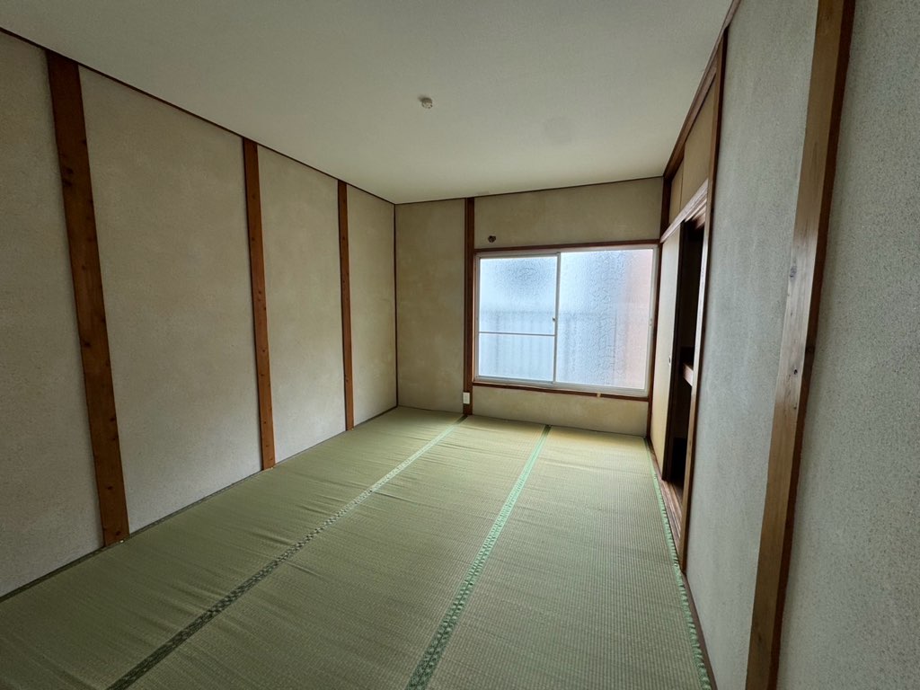 大倉町貸家の居間写真