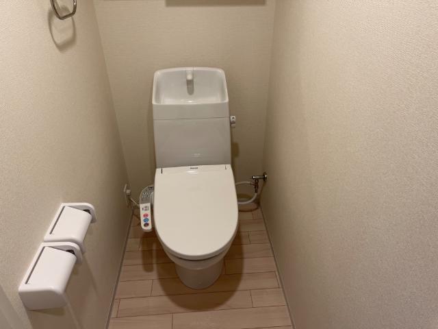 トイレ　シャワー付トイレ