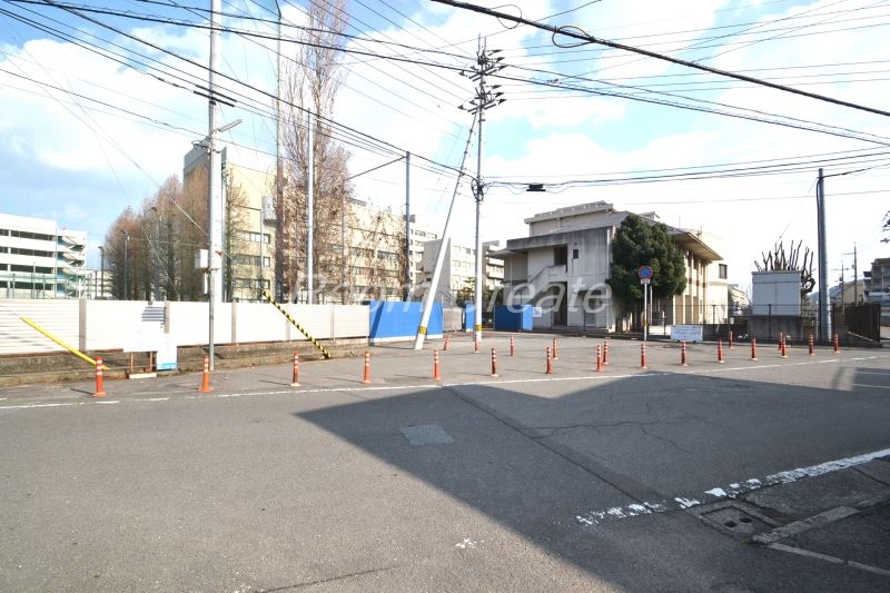大学・短大　徳島大学（大学・短大）まで1234m