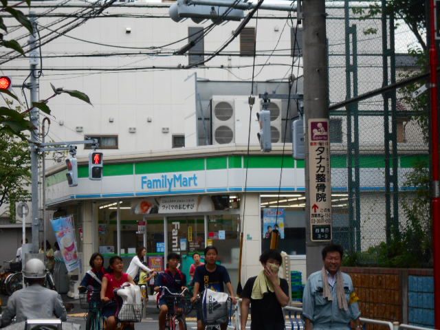 コンビニ　ファミリーマート西葛西小学校前店（コンビニ）まで470m
