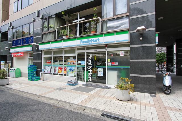 コンビニ　ファミリーマート横浜弥生町店（コンビニ）まで238m