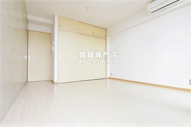 その他部屋・スペース　10帖の広々とした洋室！