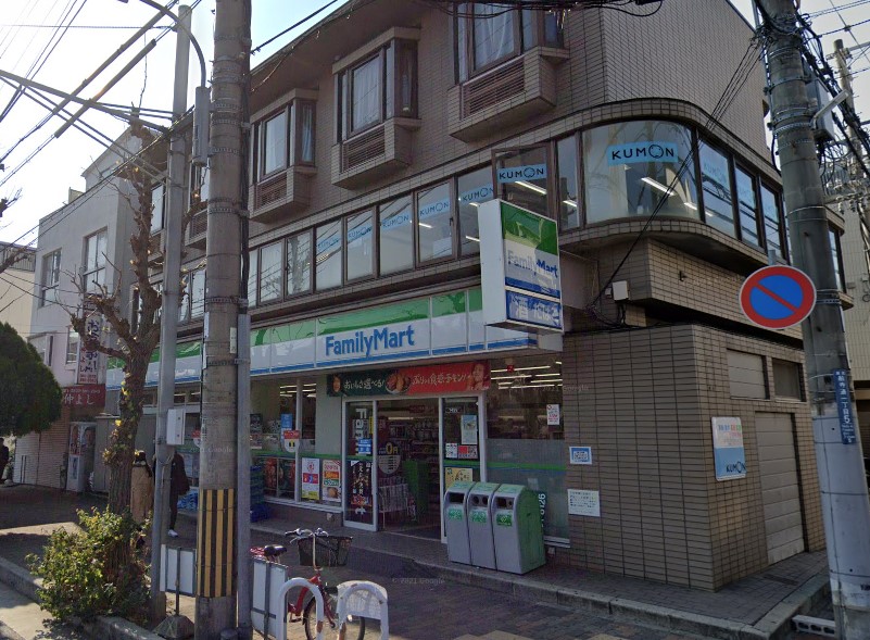 コンビニ　ファミリーマート 阪神大石駅前店（コンビニ）まで159m