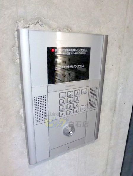 エントランス　オートロックでセキュリティ対策万全です♪