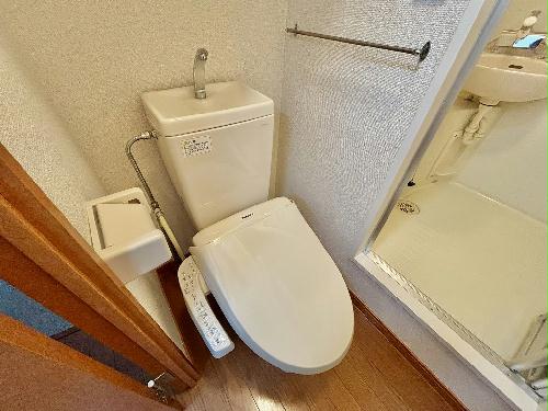 トイレ　設備・仕様は号室により異なる為、現況を優先いたします。