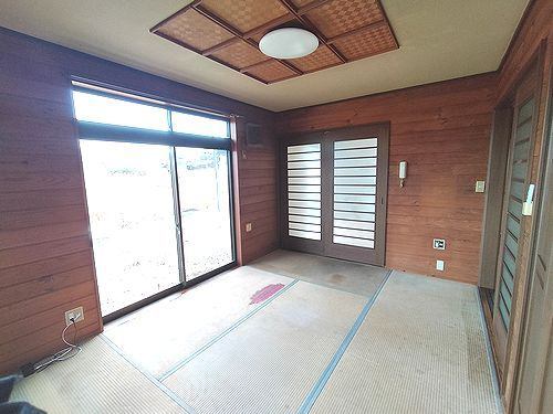 ＪＲ常磐線 南中郷駅 徒歩36分 2階建 築30年の居間写真