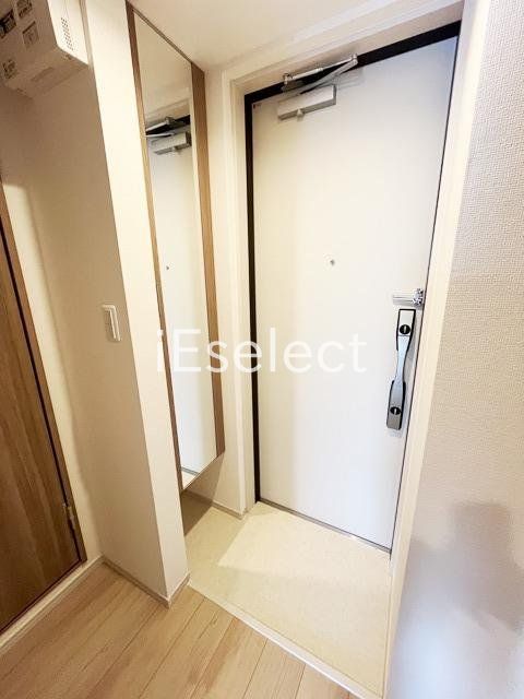 玄関　玄関にはシューズボックスがあります