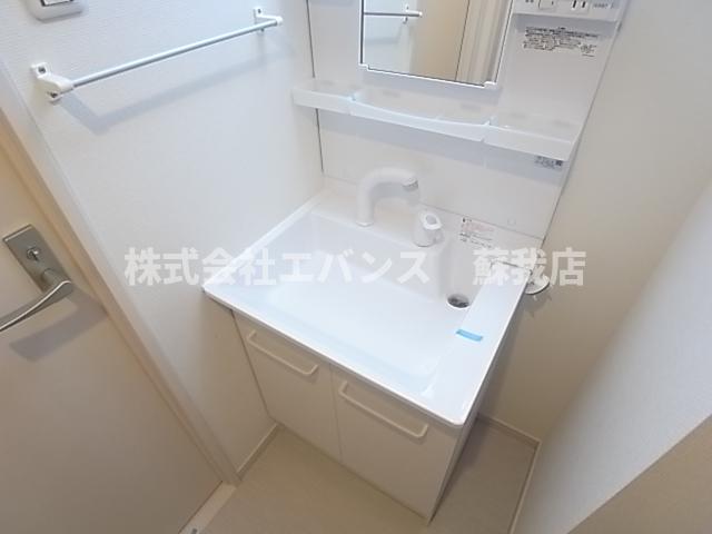 洗面設備　独立洗面台です