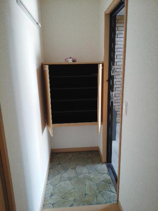 玄関　シューズボックス