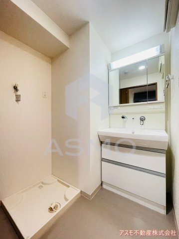 洗面設備　同マンション別部屋　参考写真