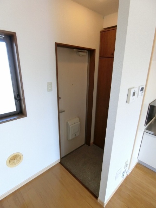 玄関　図面と現状に相違がある場合には現状を優先