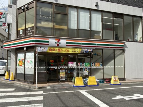 コンビニ　セブンイレブン 東池袋4丁目店（コンビニ）まで177m