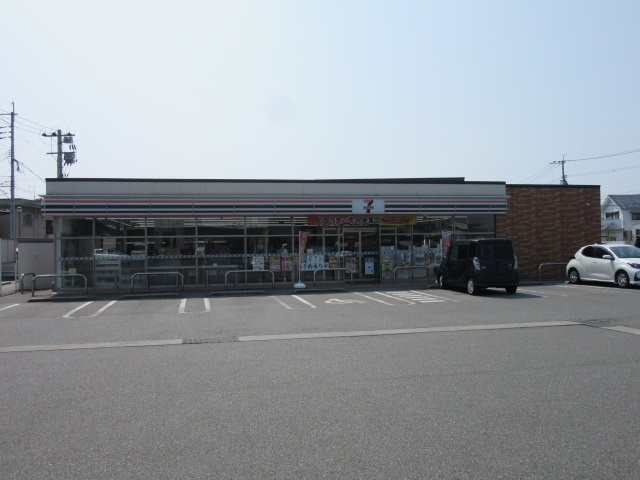 コンビニ　セブンイレブン八代田中西町店（コンビニ）まで850m