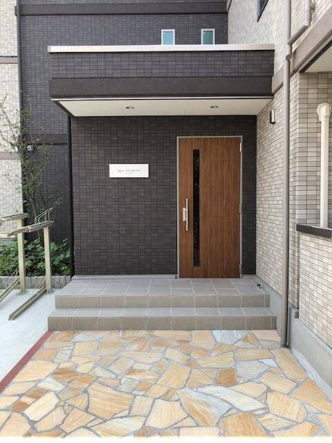 エントランス　角部屋です