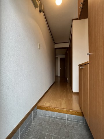 玄関　ゆったりとした玄関です☆