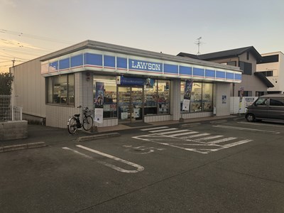 コンビニ　ローソン（コンビニ）まで564m